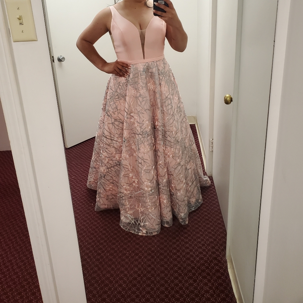 Dress - Picture 2 of 2